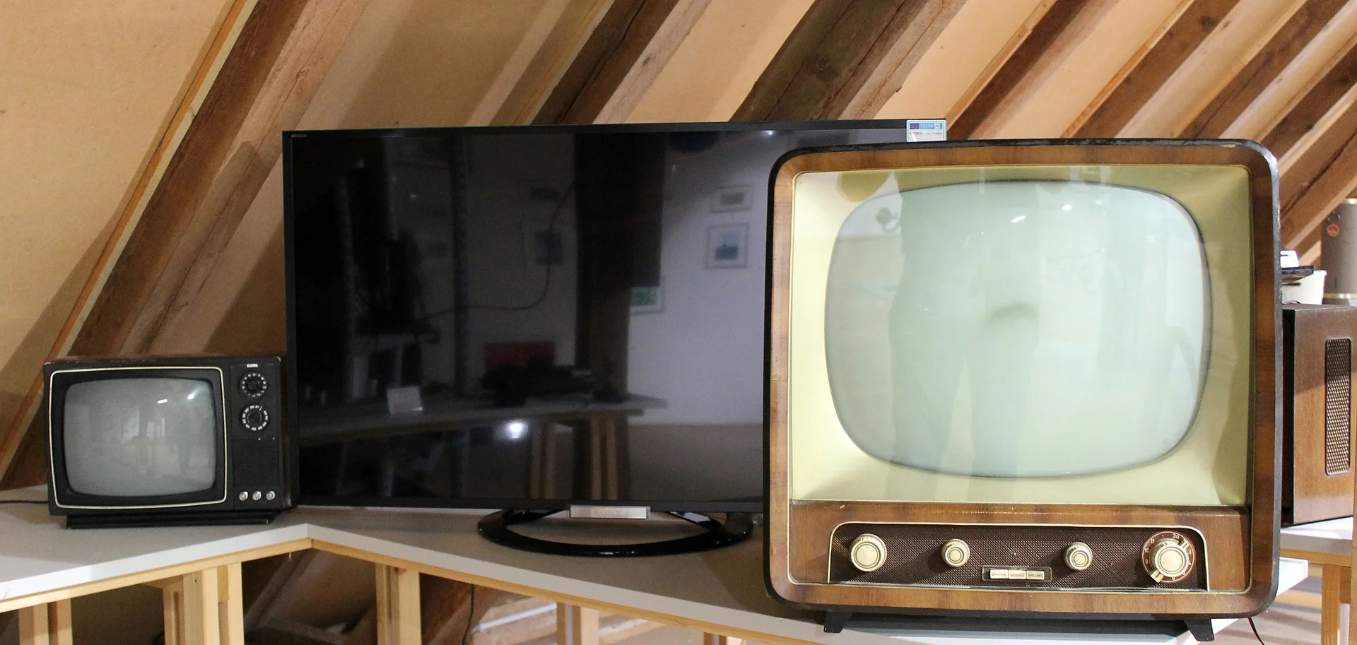 Images of Multiple TV's with different aspect ratios